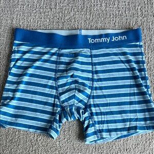 Tommy John Men's Blue and White Striped Boxer Briefs